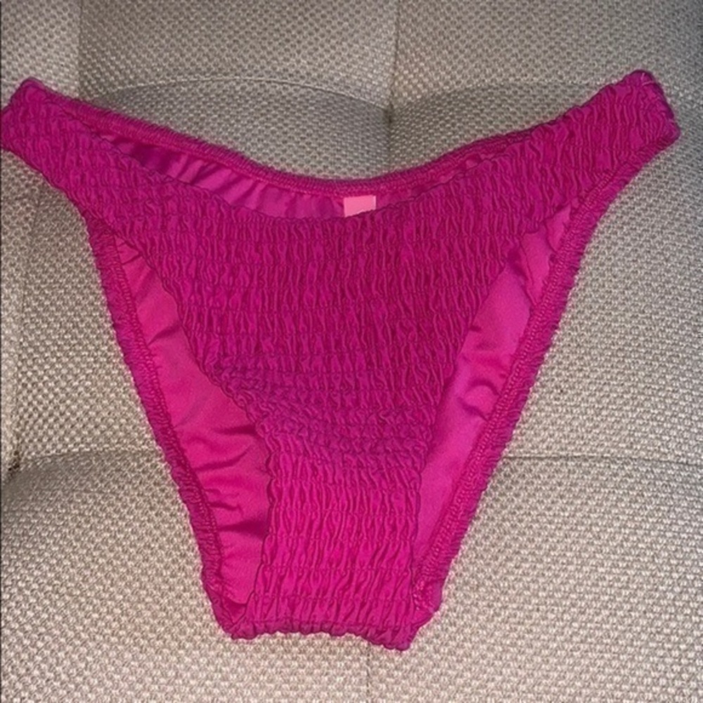 Victoria’s Secret bikini bottom size xs. NWT